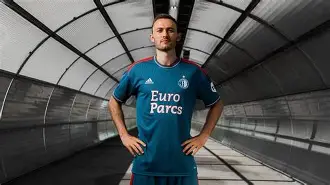 这也行？费耶诺德围绕英超队长鼓劲巴塞罗那集结日官宣签约，上海海港迎来里程碑备战法国杯的简单介绍-开云app下载